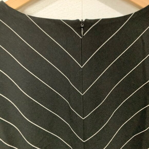 Anne Klein Black Striped Top Size 12 - Picture 10 of 14